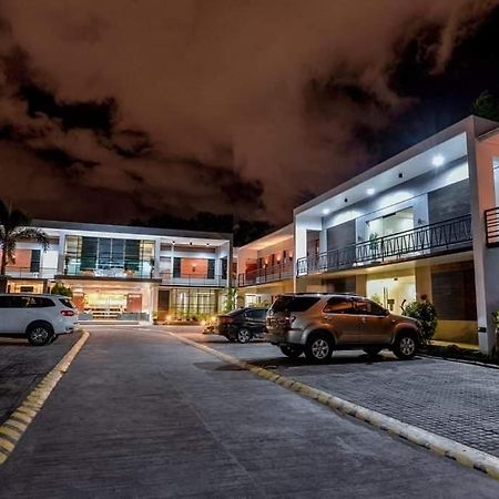 The Horizon Suites And Arcade General Santos City Exteriör bild